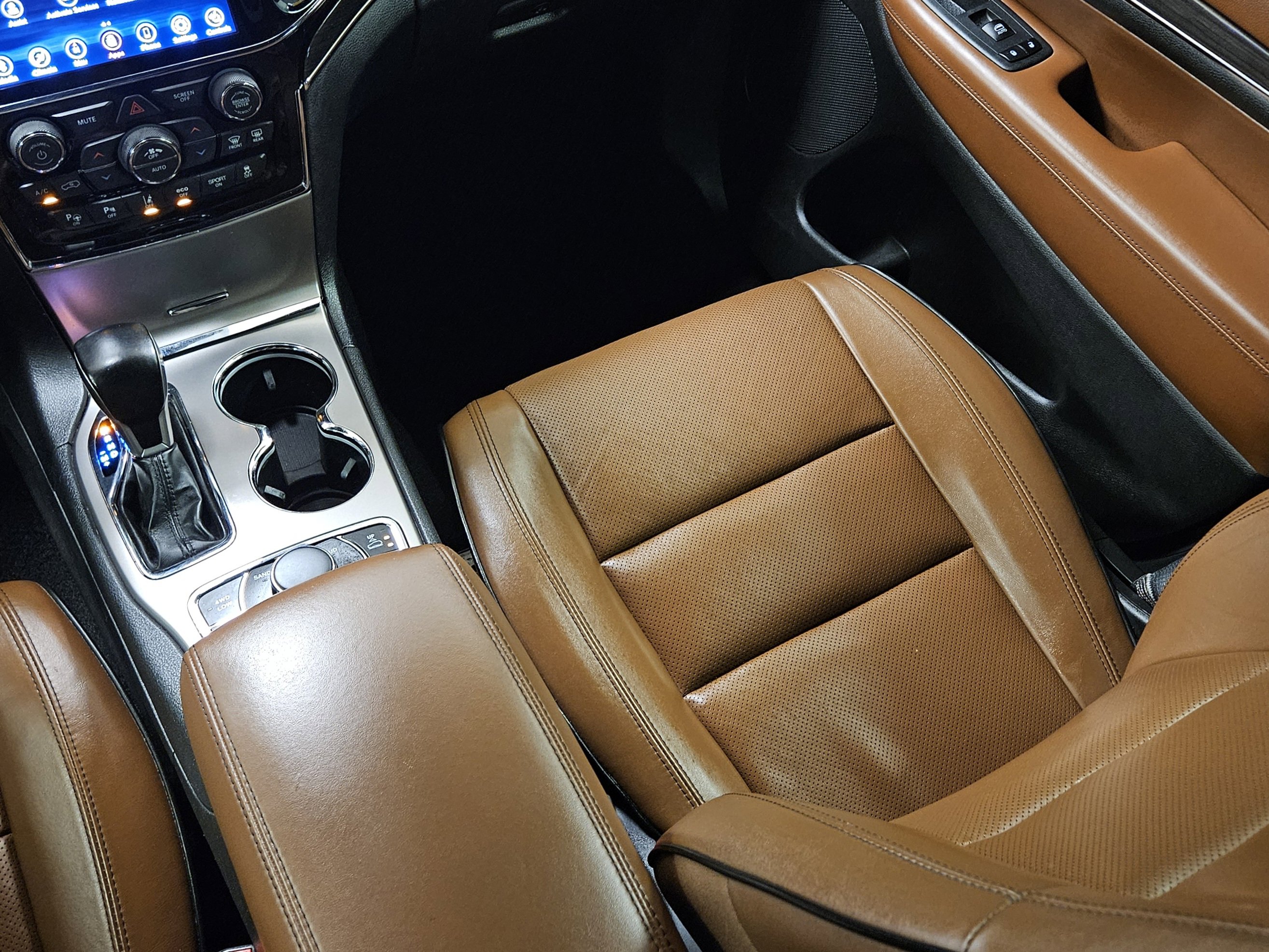 Used 2021 Jeep Grand Cherokee Overland image 14