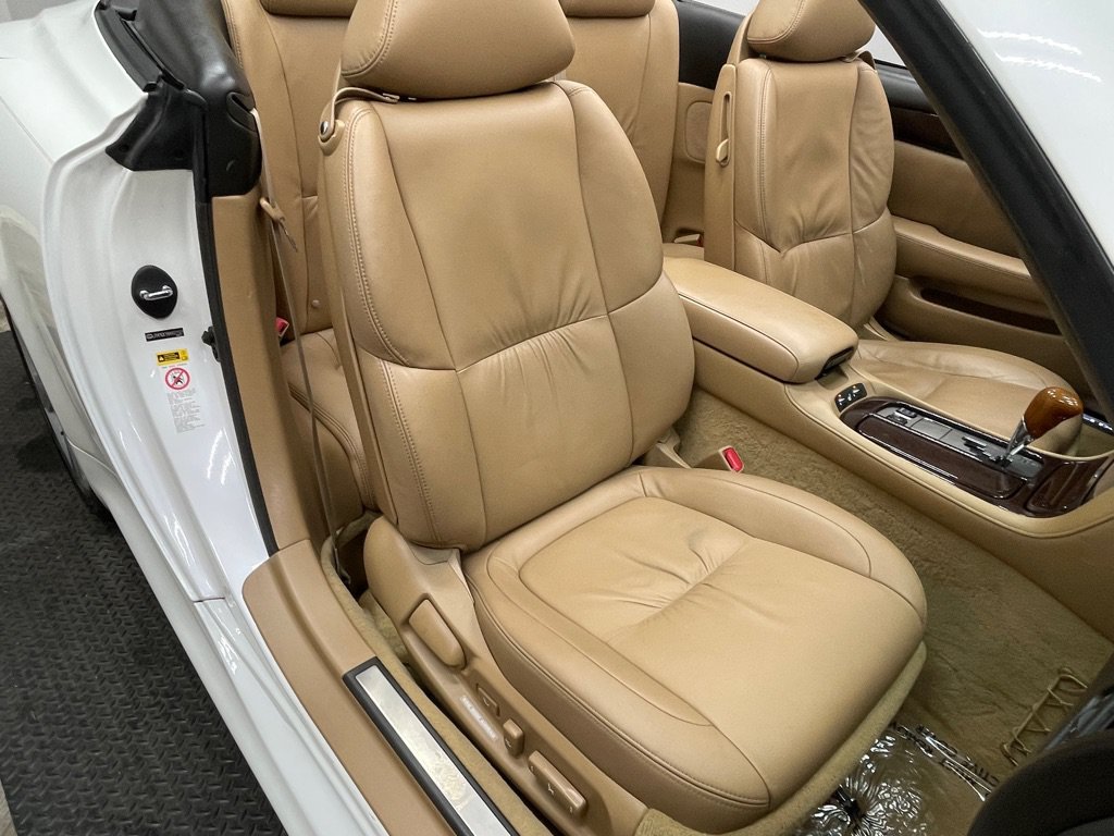 Used 2010 Lexus SC 430 Convertible RWD image 40