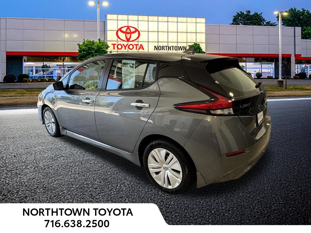 Used 2024 Nissan Leaf S FWD image 4