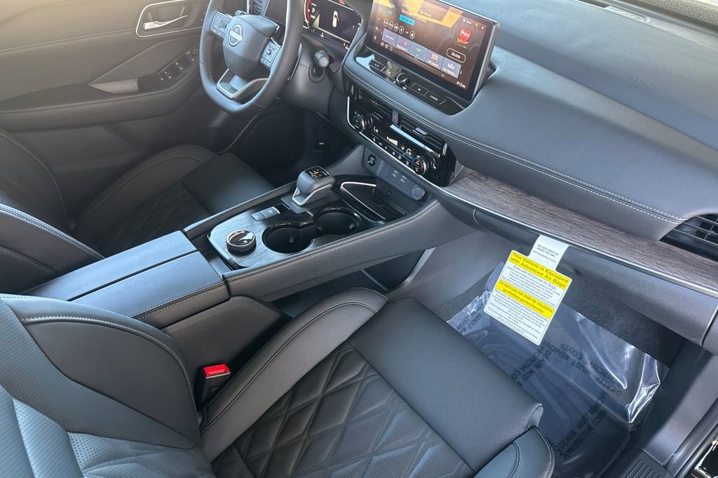 New 2026 Nissan Rogue Platinum AWD/4WD image 12