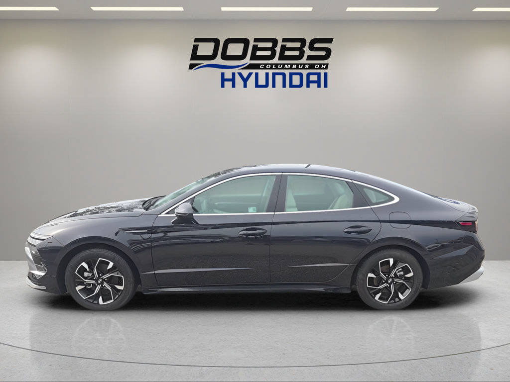 Used 2025 Hyundai Sonata SEL FWD image 2