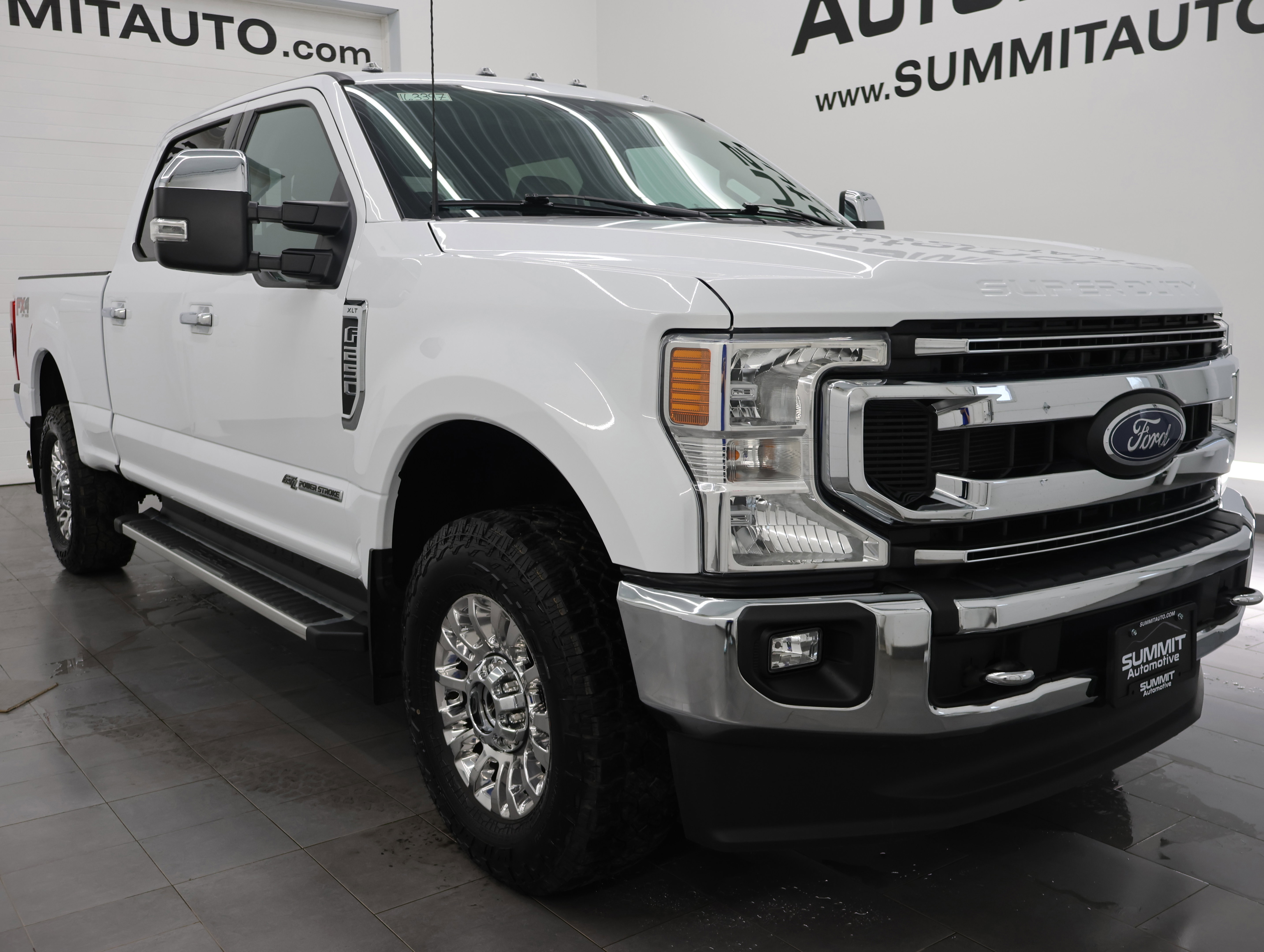 Used 2022 Ford F250 XLT w/ XLT Premium Package AWD/4WD image 2