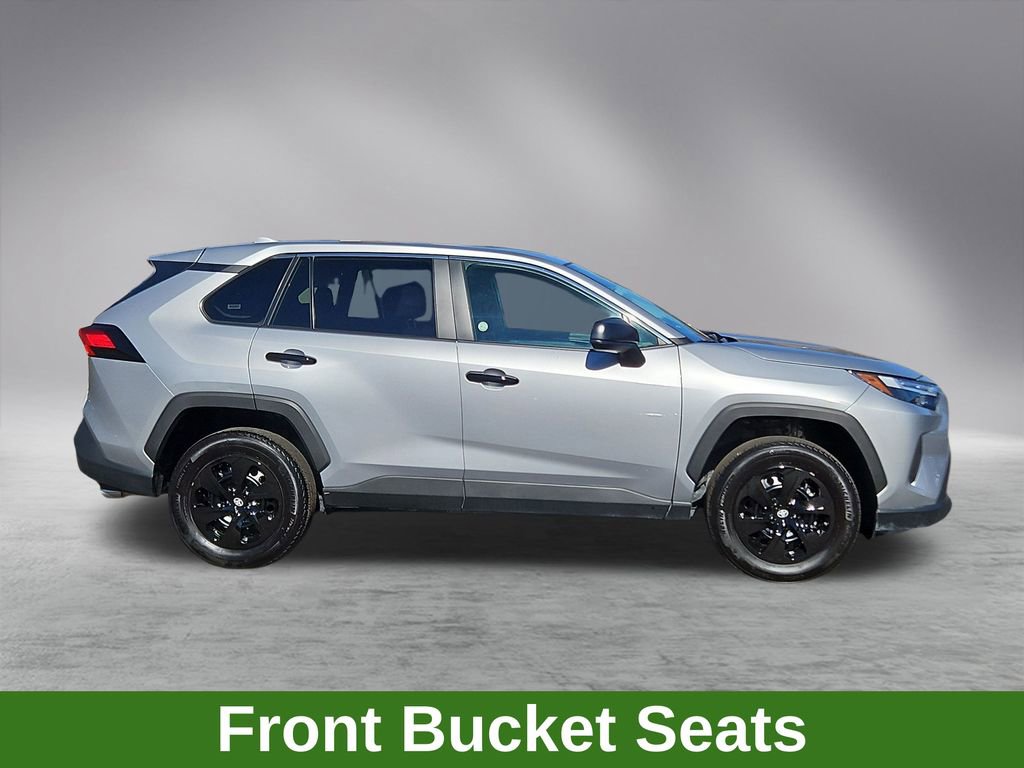 Used 2025 Toyota RAV4 LE image 8