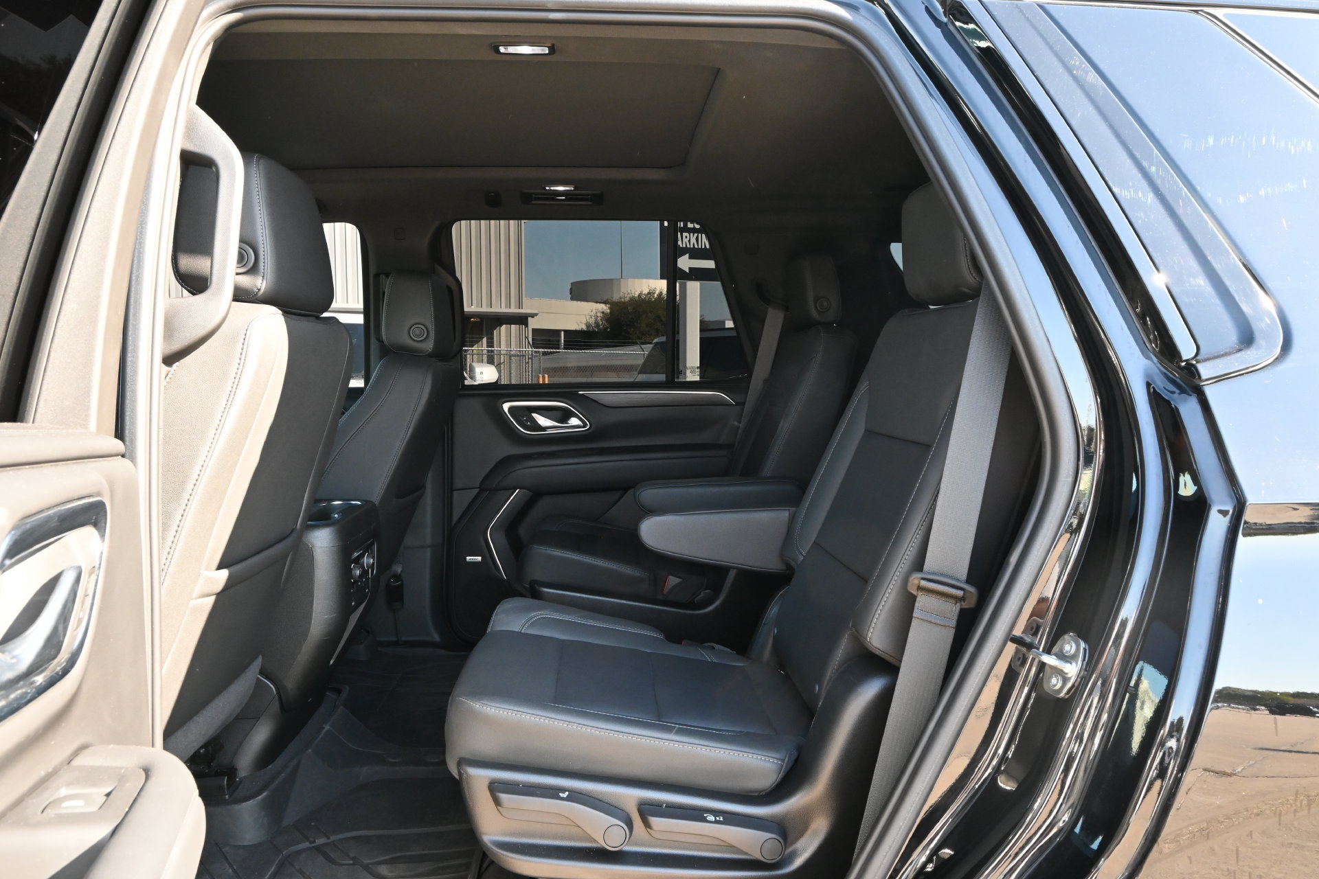 Used 2024 Chevrolet Tahoe Z71 w/ Off-Road Capability Package AWD/4WD image 21