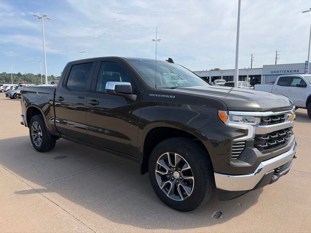Used 2024 Chevrolet Silverado 1500 LT AWD/4WD image 1
