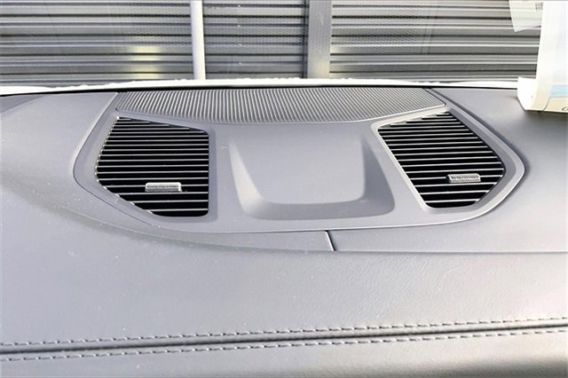New 2026 Porsche Cayenne image 30