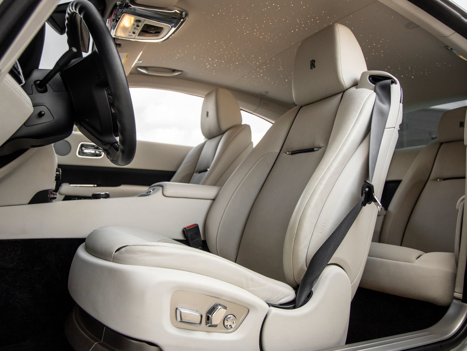Used 2018 Rolls-Royce Wraith RWD image 27