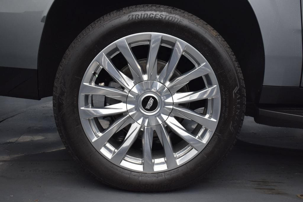 Certified 2024 Cadillac Escalade ESV Premium Luxury AWD/4WD image 8