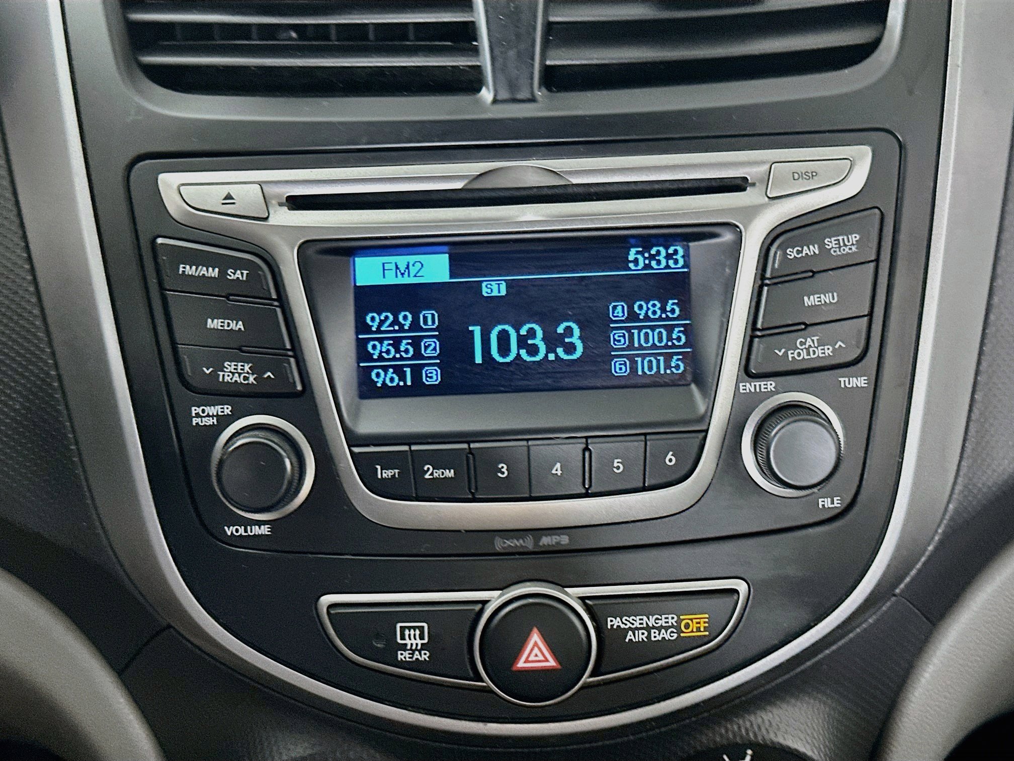 Used 2015 Hyundai Accent GLS FWD image 19