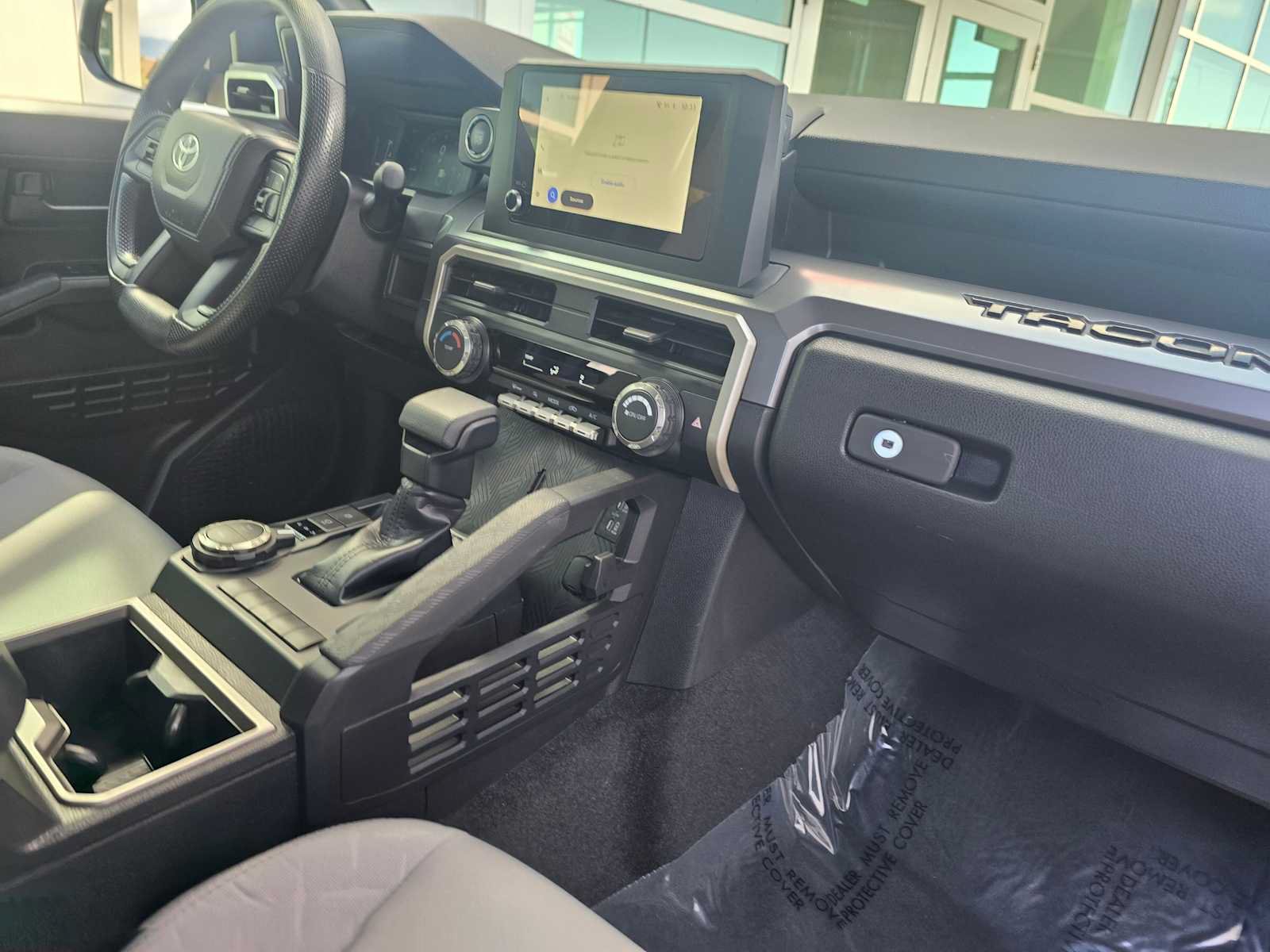 Used 2025 Toyota Tacoma SR5 AWD/4WD image 19