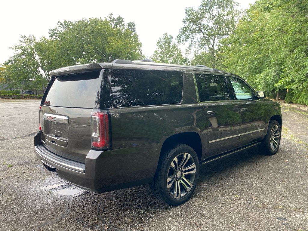 Used 2019 GMC Yukon XL Denali w/ Denali Ultimate Package AWD/4WD image 5