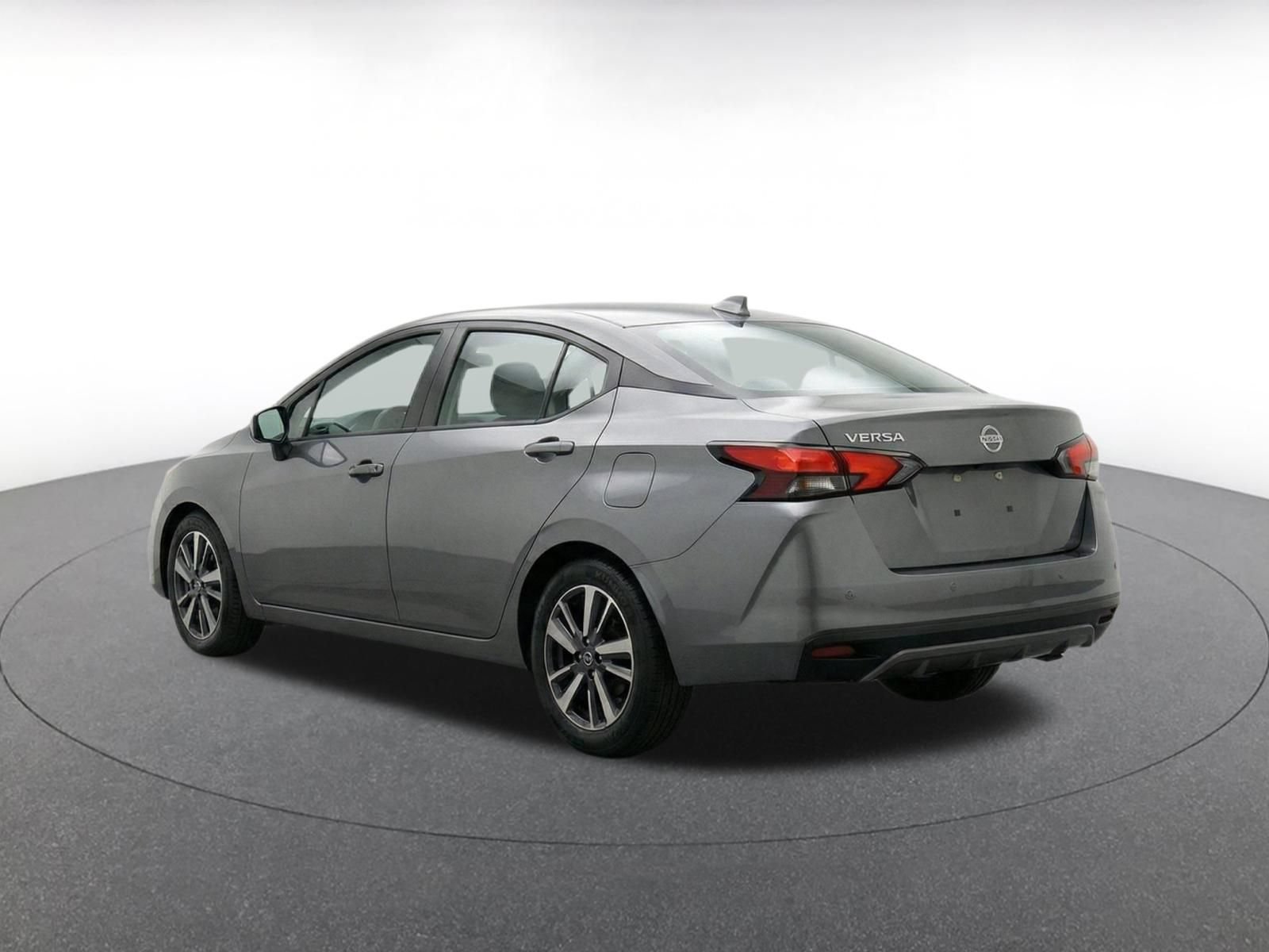 Used 2025 Nissan Versa SV FWD image 7