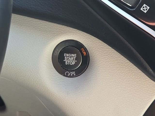 Used 2019 Jeep Cherokee Limited image 44