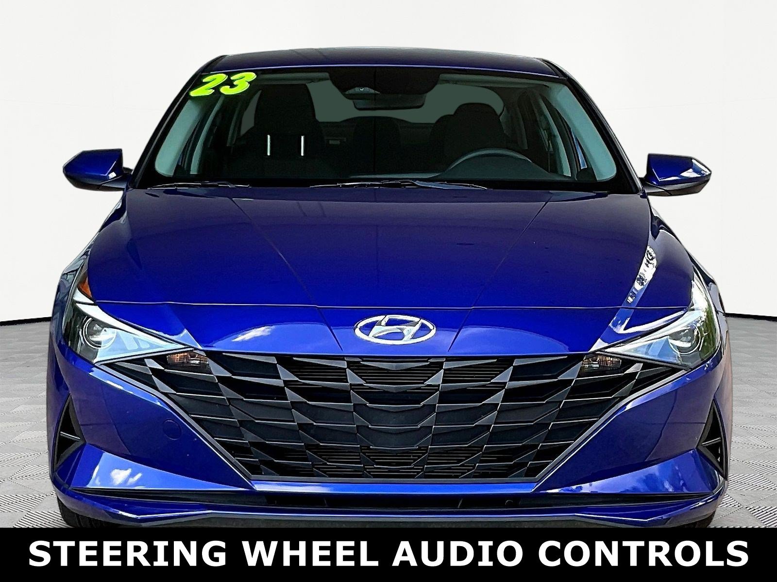 Used 2023 Hyundai Elantra SEL FWD image 2