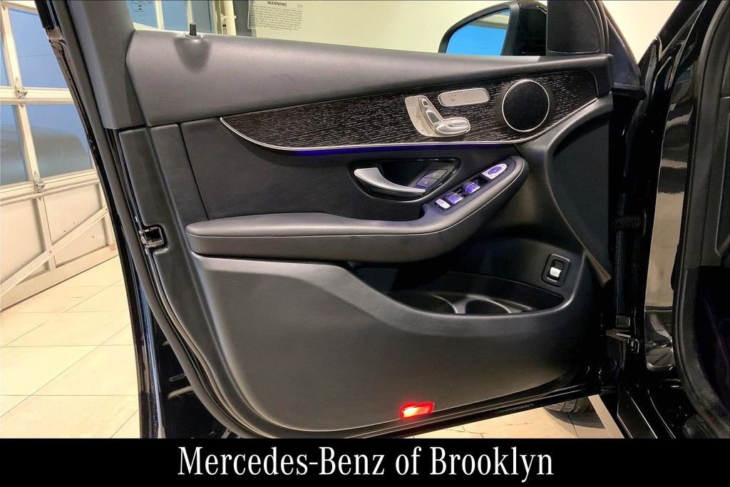 Used 2022 Mercedes-Benz GLC 300 4MATIC image 23