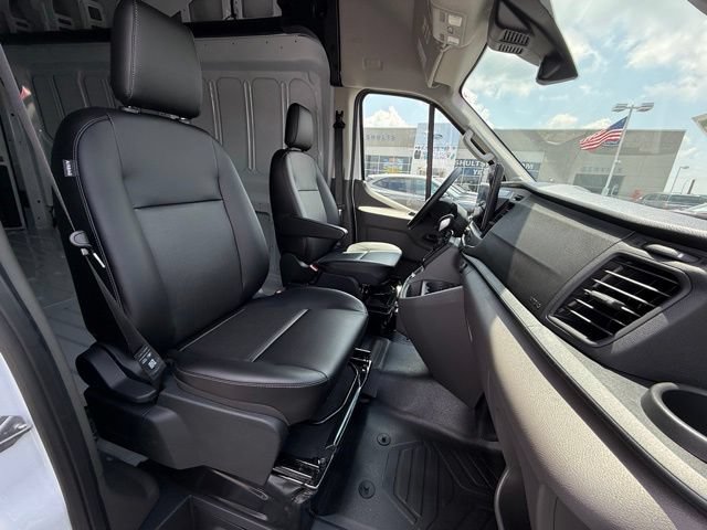 New 2026 Ford Transit 250 148 High Roof RWD image 16