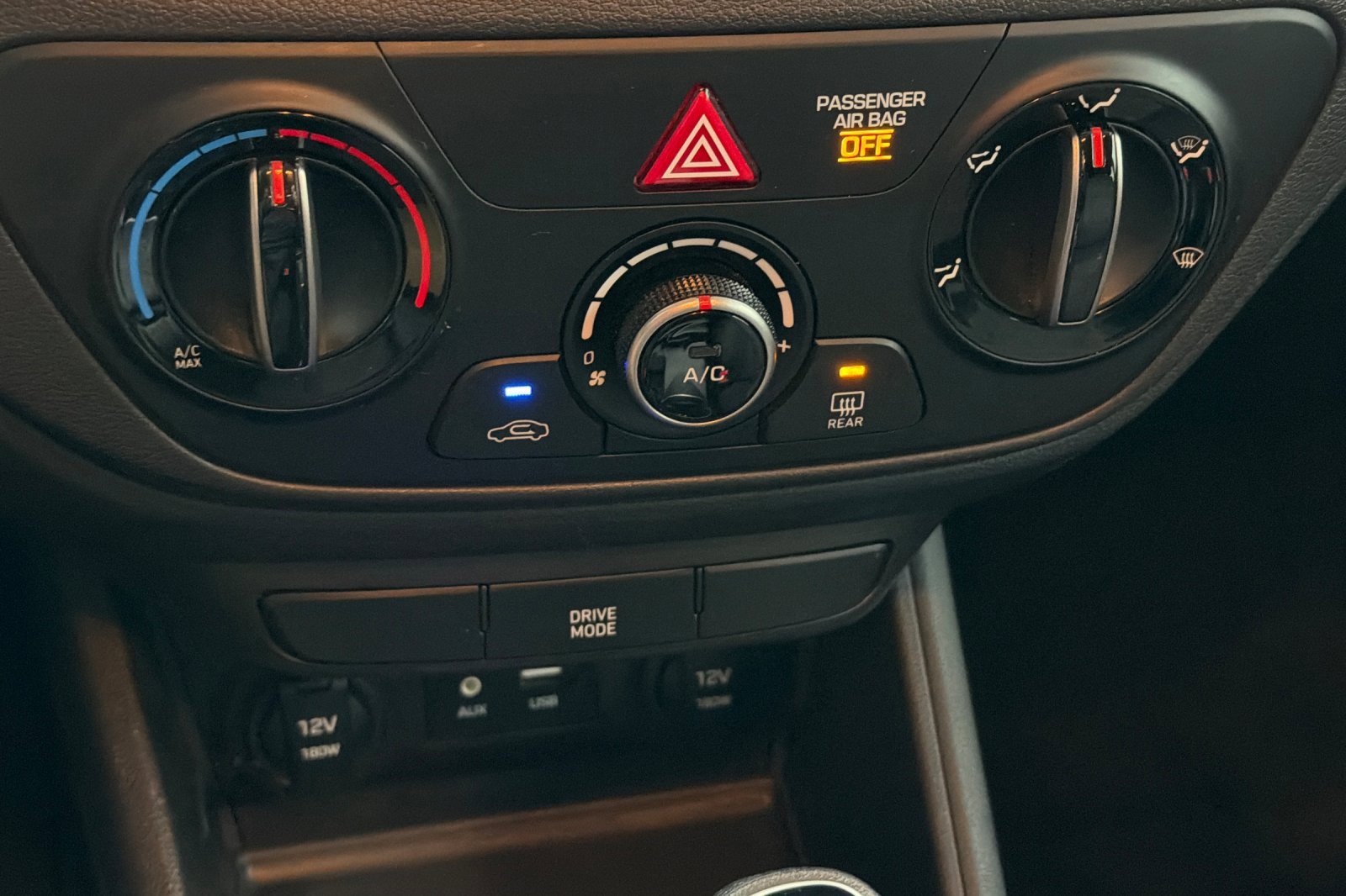 Used 2022 Hyundai Accent SEL image 27