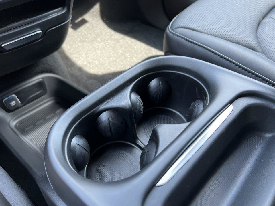 New 2027 Chrysler Pacifica Select AWD/4WD image 29