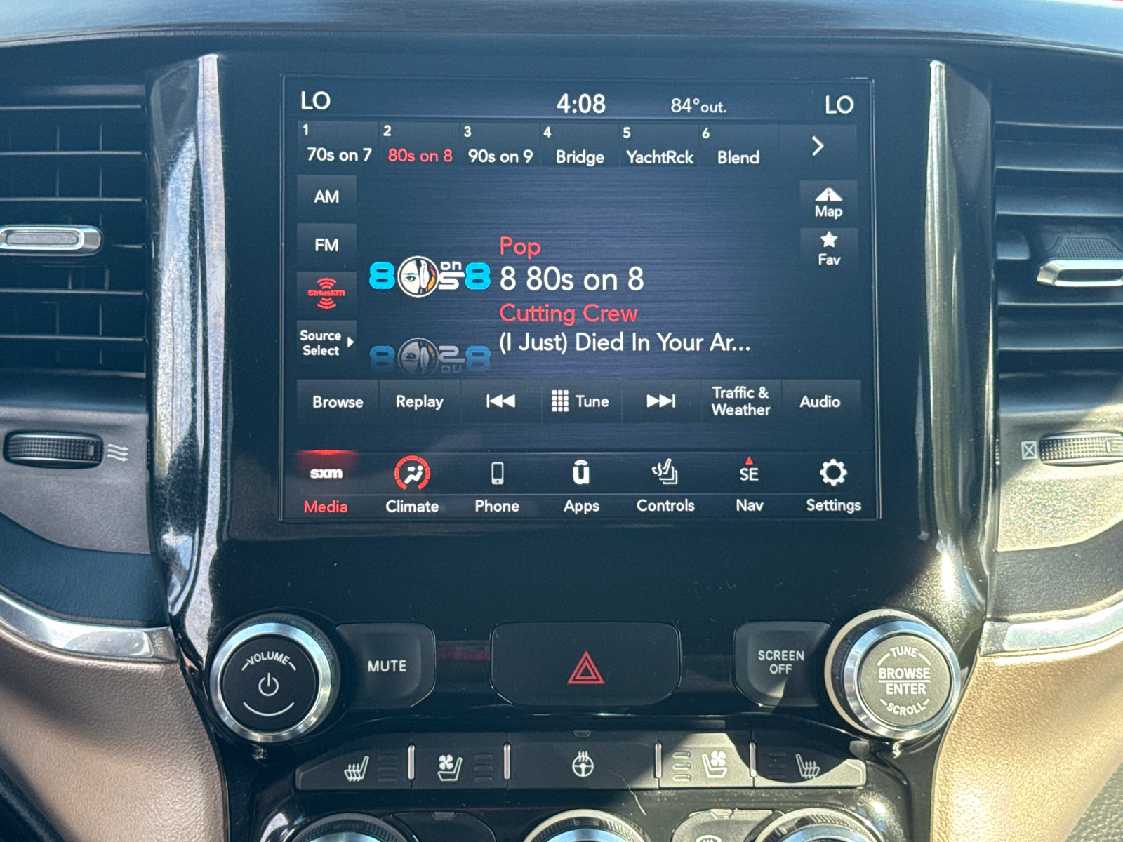 Used 2021 RAM 1500 Laramie AWD/4WD image 13