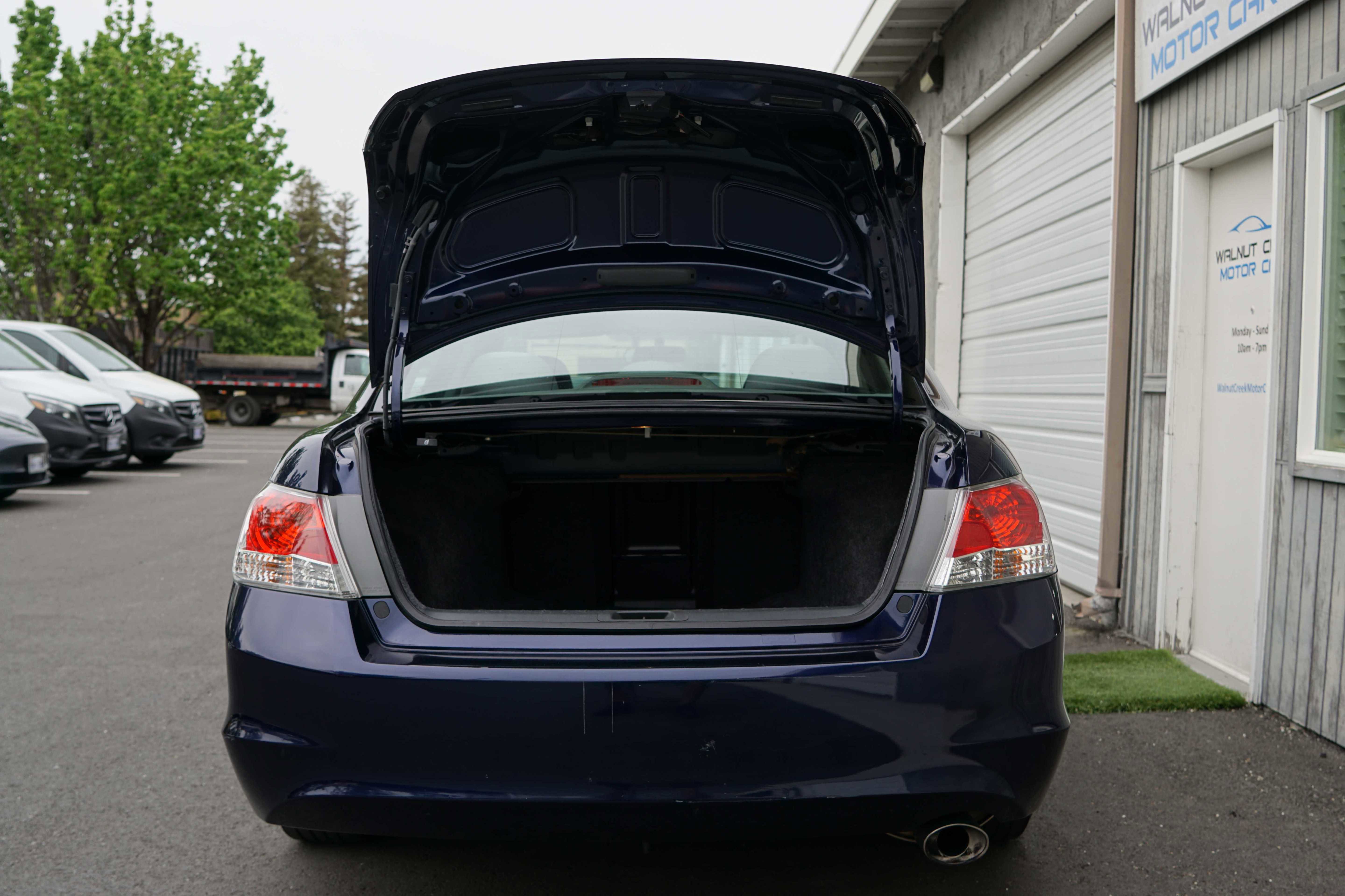 Used 2011 Honda Accord LX image 15