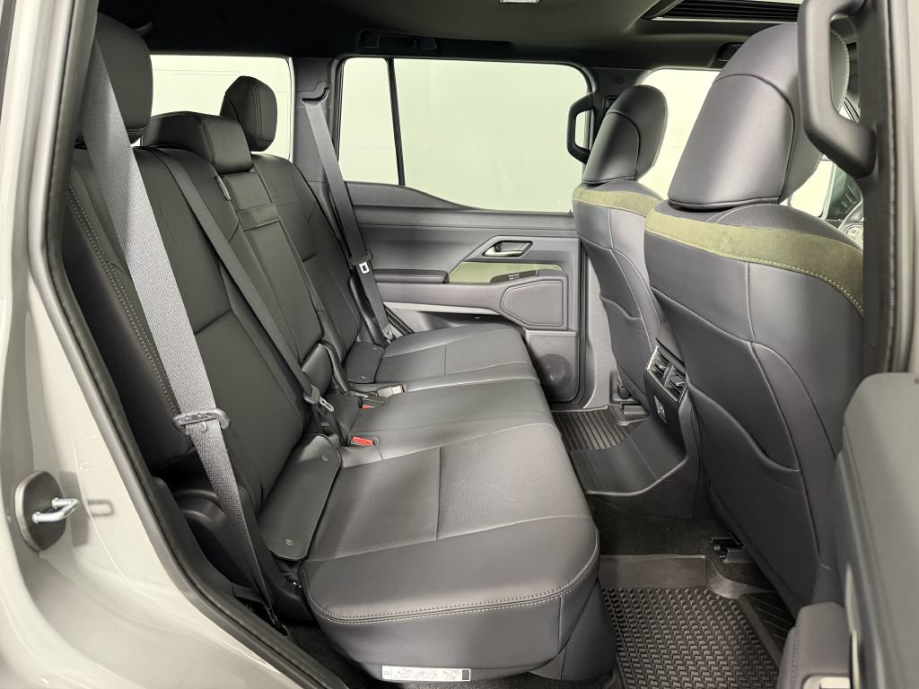 Used 2025 Lexus GX 550 AWD/4WD image 22