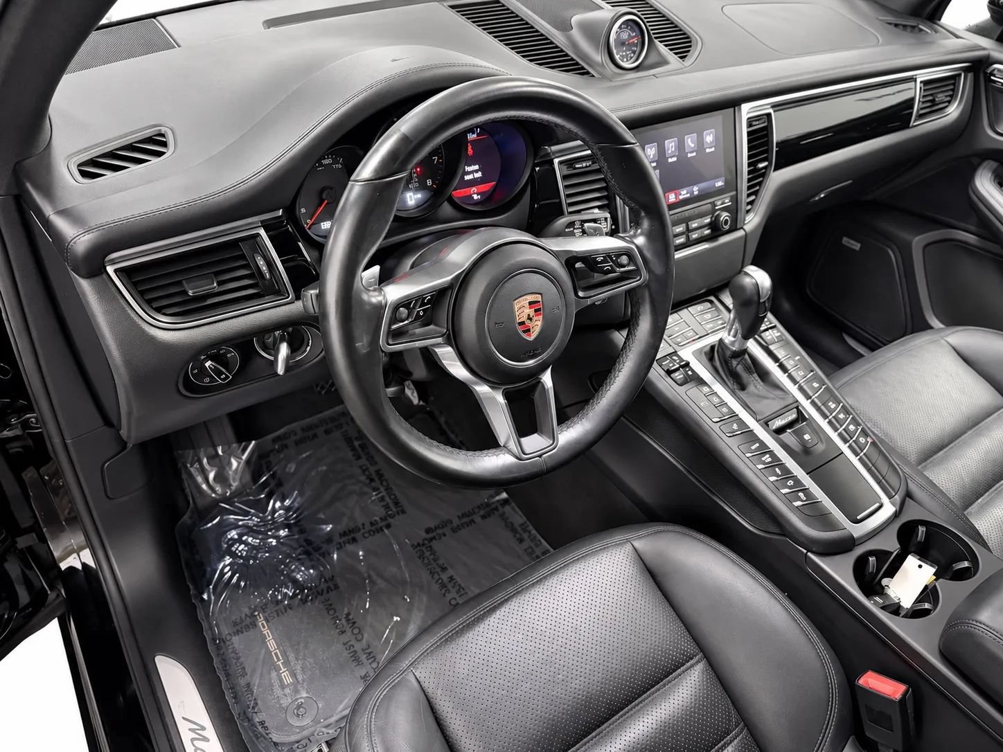 Used 2017 Porsche Macan GTS AWD/4WD image 9