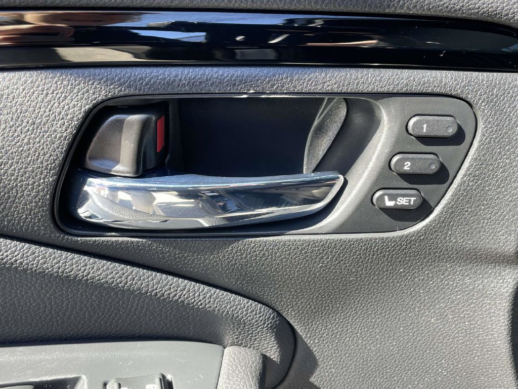 Used 2017 Honda Ridgeline Black Edition image 22