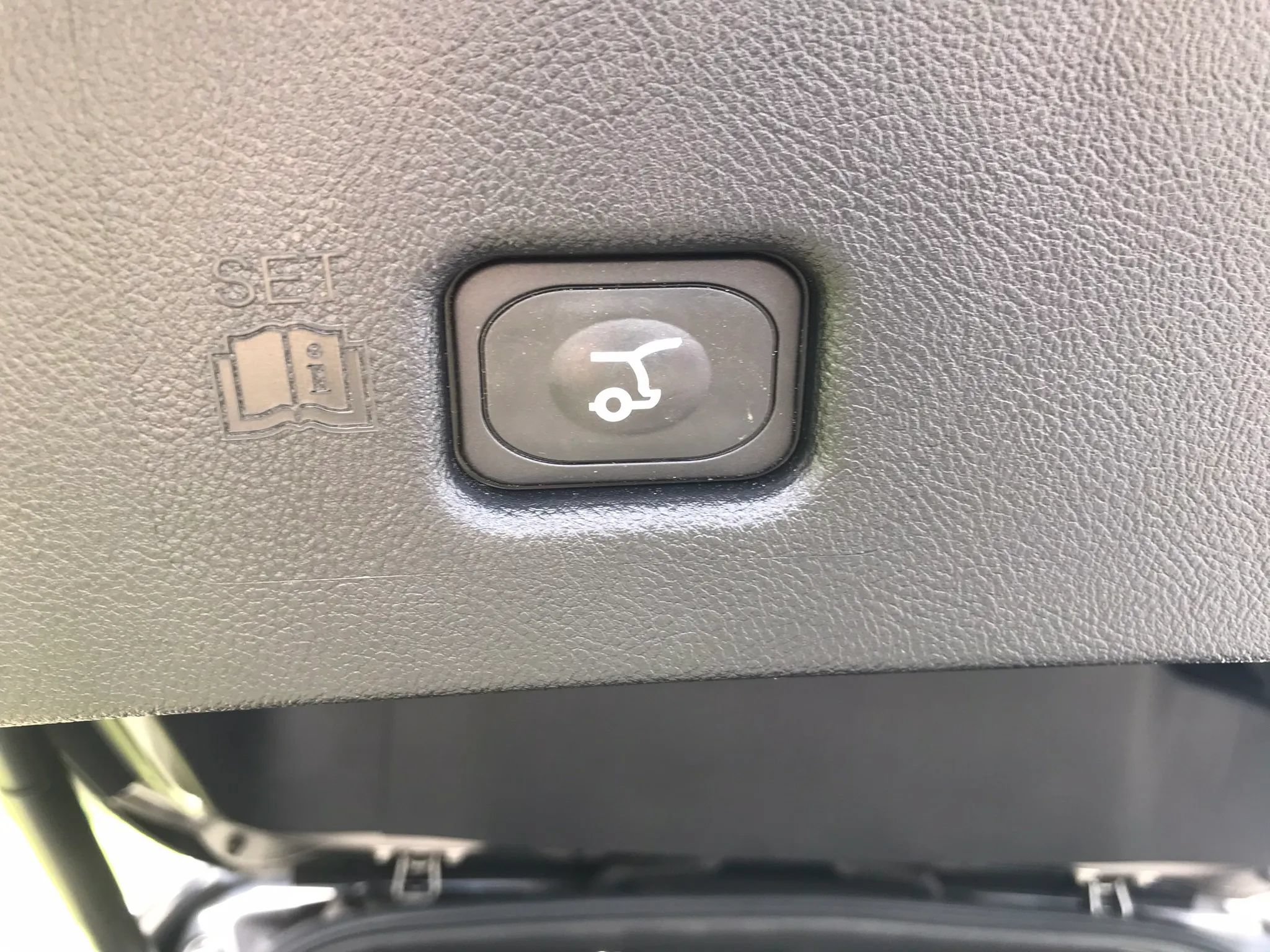 Used 2016 Lincoln MKX Reserve w/ Luxury Package AWD/4WD image 41
