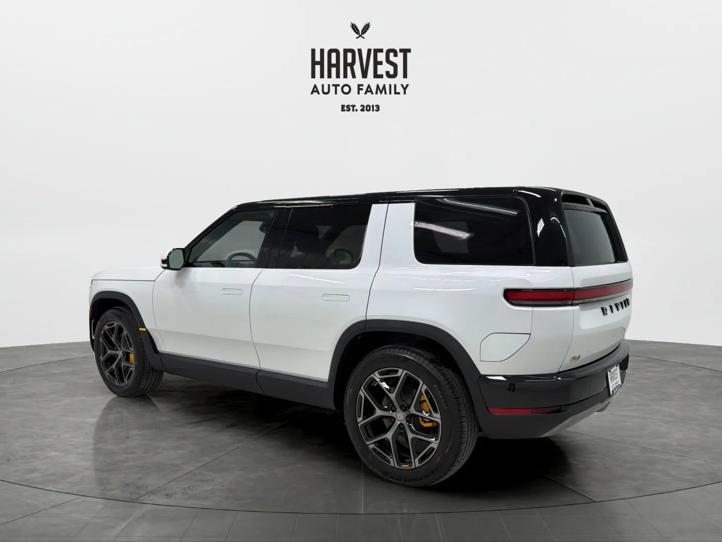 Used 2027 Rivian R2 Performance AWD/4WD image 3