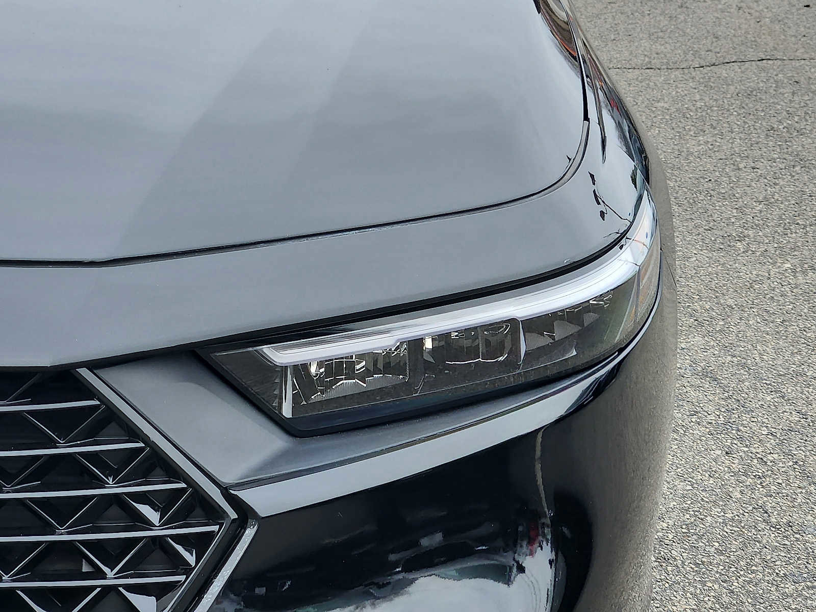 Used 2024 Honda Accord EX image 9