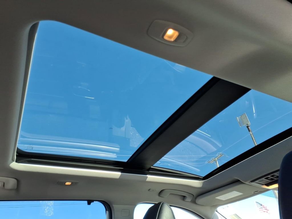 Certified 2023 Nissan Rogue Platinum w/ Platinum Premium Package image 8