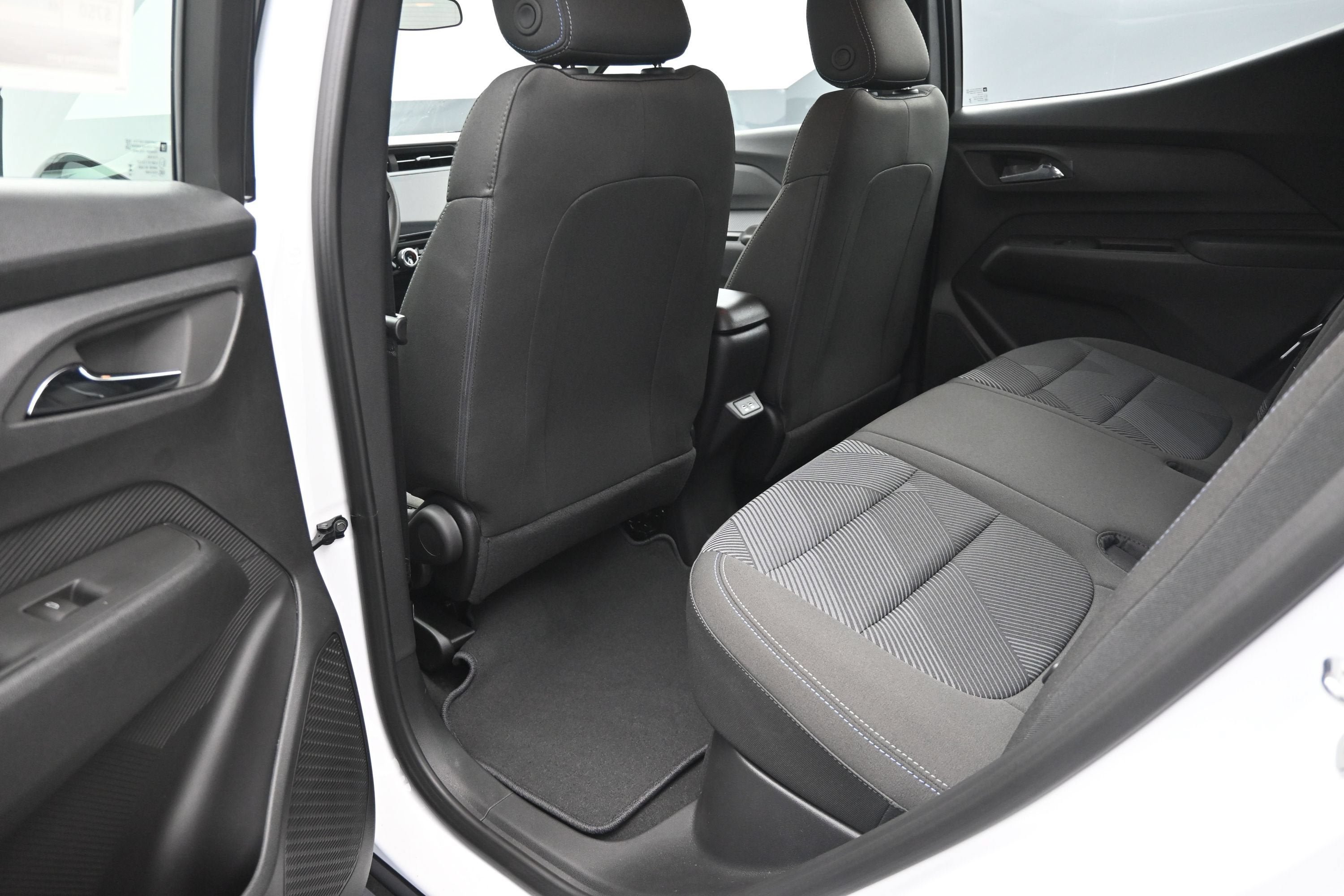 New 2027 Chevrolet Bolt LT FWD image 26