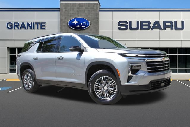 Used 2026 Chevrolet Traverse LT w/ Driver Confidence Package AWD/4WD image 3