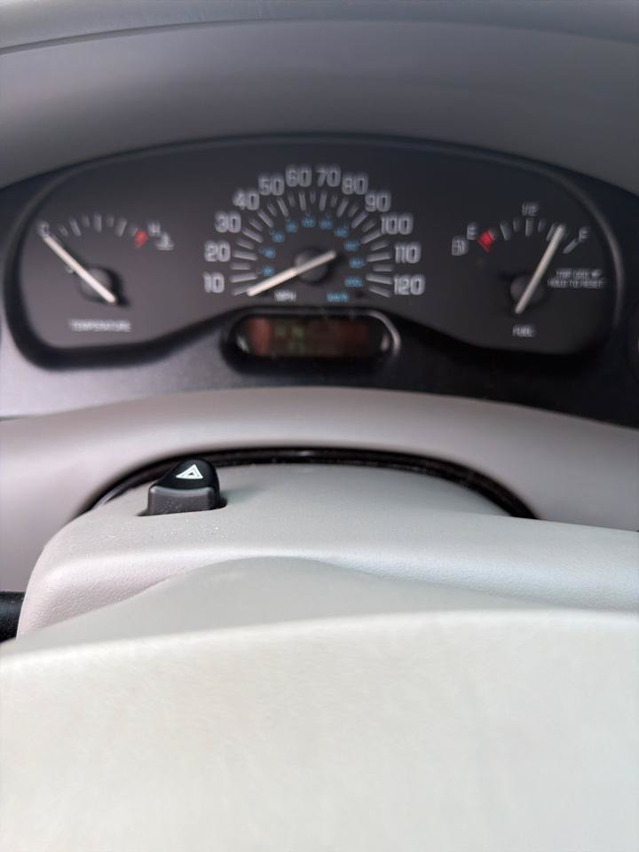 Used 2004 Buick Century Custom FWD image 5