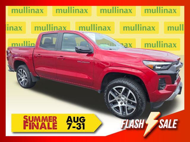 Used 2024 Chevrolet Colorado Z71 w/ Z71 Convenience Package 2