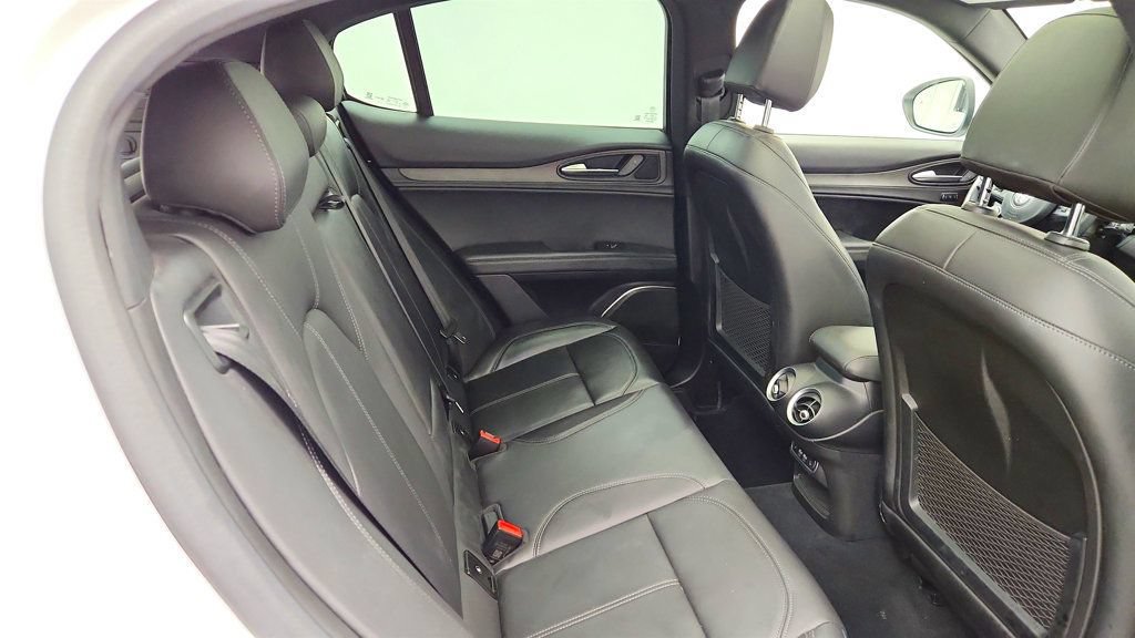 Used 2023 Alfa Romeo Stelvio Ti AWD/4WD image 23