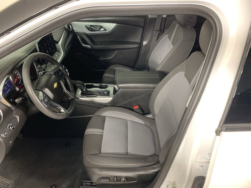 Used 2023 Chevrolet Blazer LT image 28