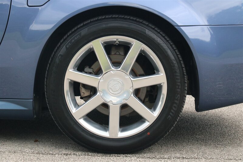 Used 2005 Cadillac XLR RWD image 39