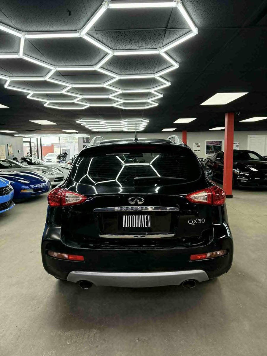 Used 2016 INFINITI QX50 AWD image 6