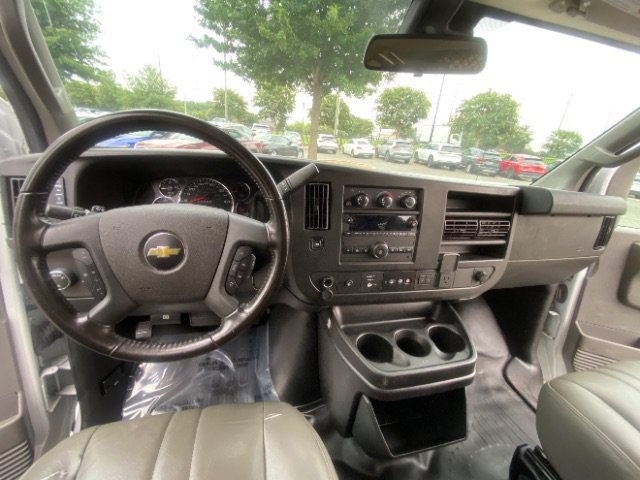 Used 2020 Chevrolet Express 3500 w/ Driver Convenience Package RWD image 18