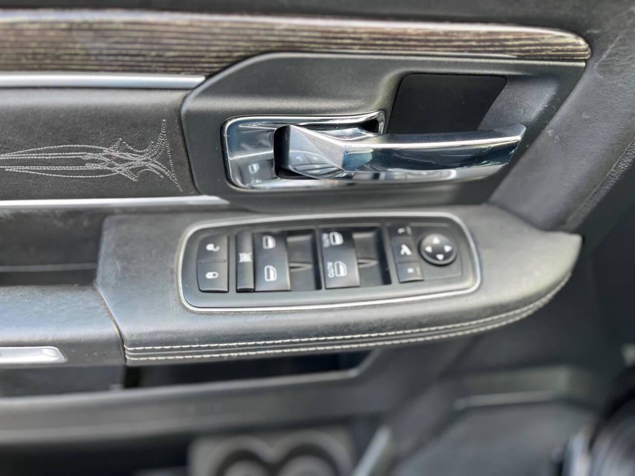 Used 2014 RAM 1500 Limited AWD/4WD image 19