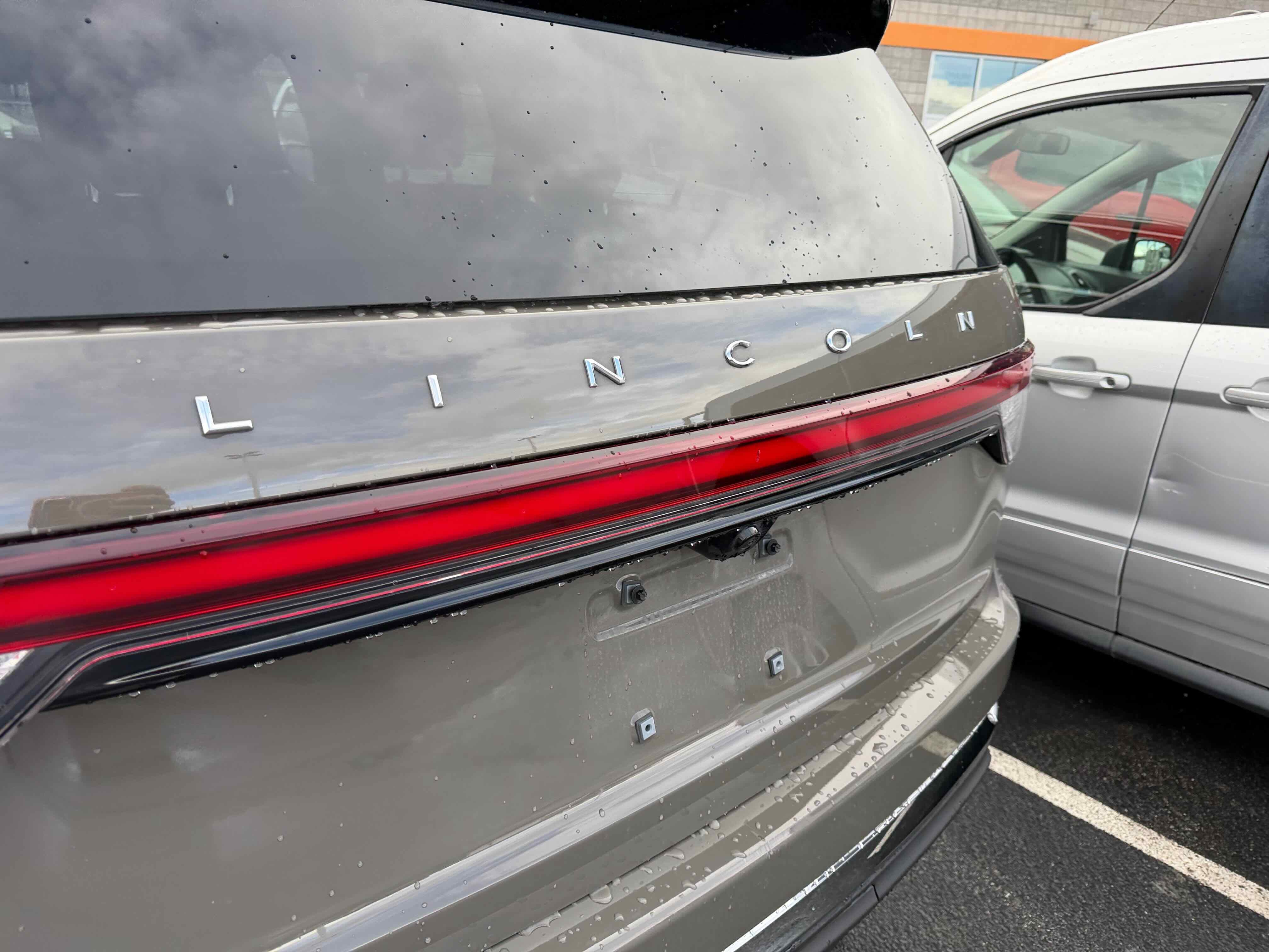 Used 2025 Lincoln Aviator Reserve w/ Equipment Group 201A image 12