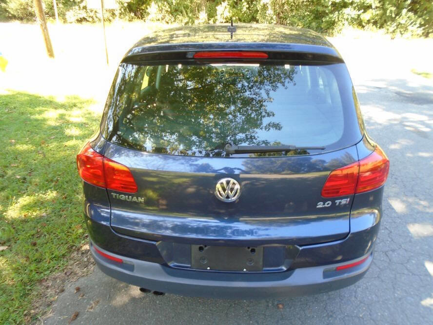 Used 2013 Volkswagen Tiguan S image 6
