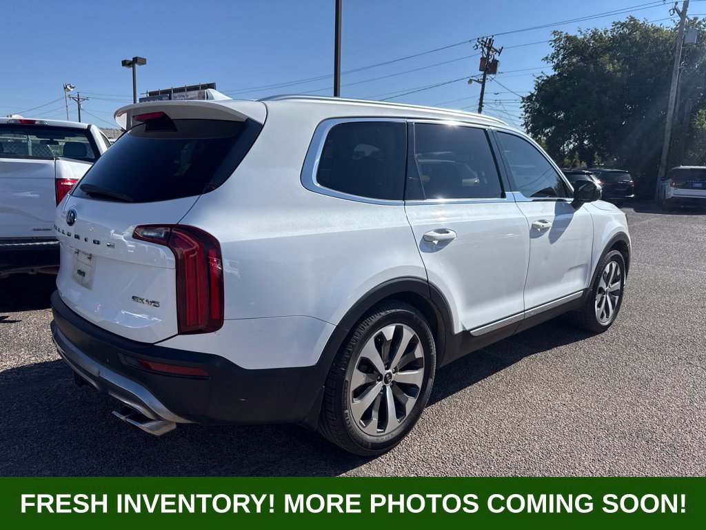 Used 2020 Kia Telluride EX w/ EX Premium Package FWD image 2