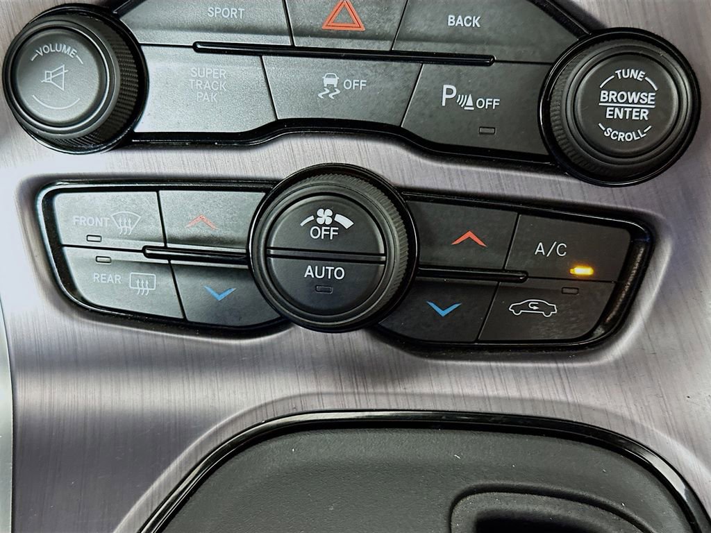 Used 2016 Dodge Challenger R/T Plus RWD image 19