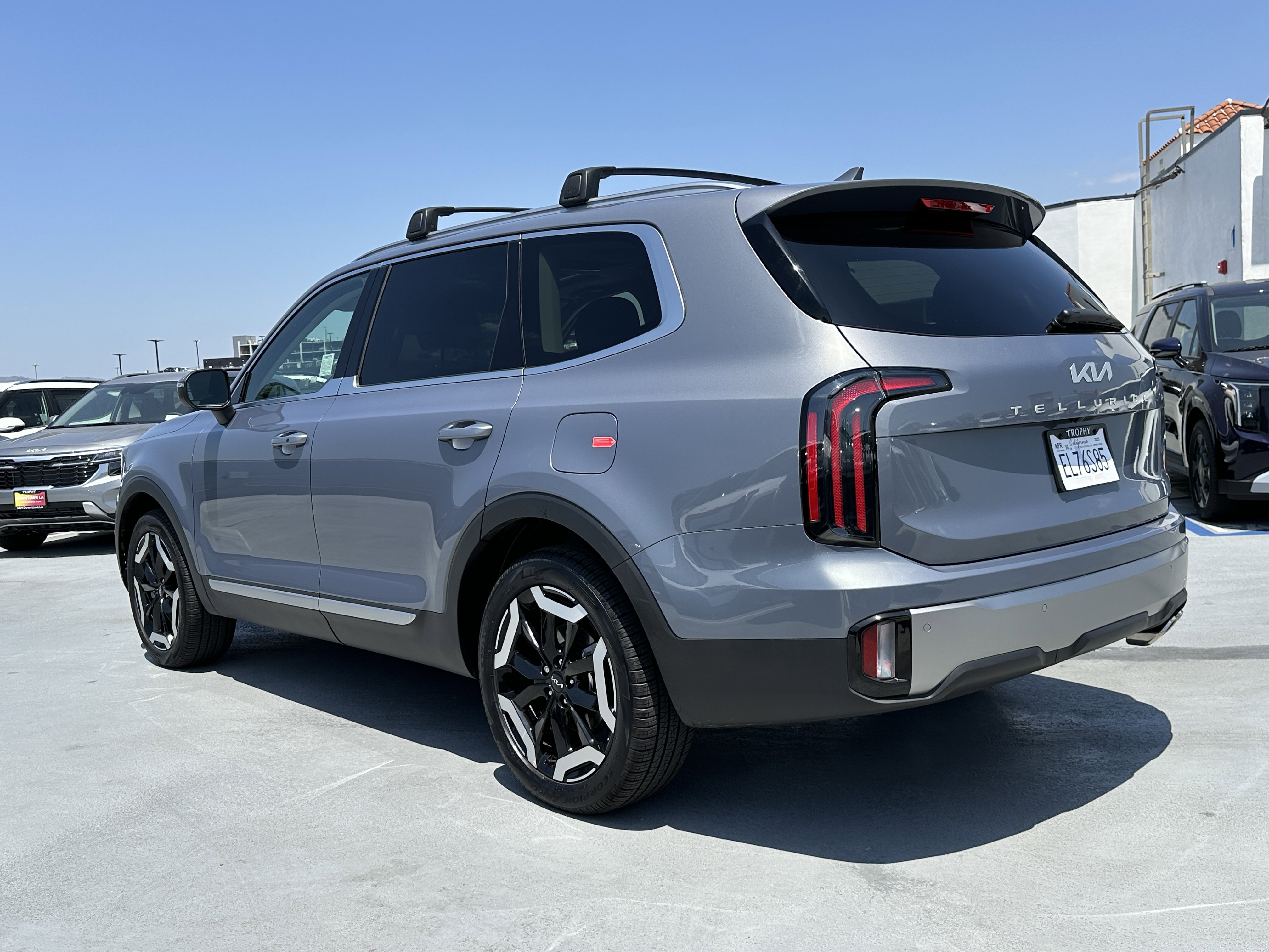 Certified 2025 Kia Telluride EX FWD image 4