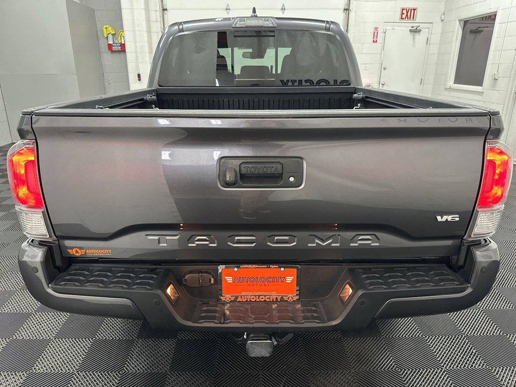 Used 2021 Toyota Tacoma TRD Off-Road image 8