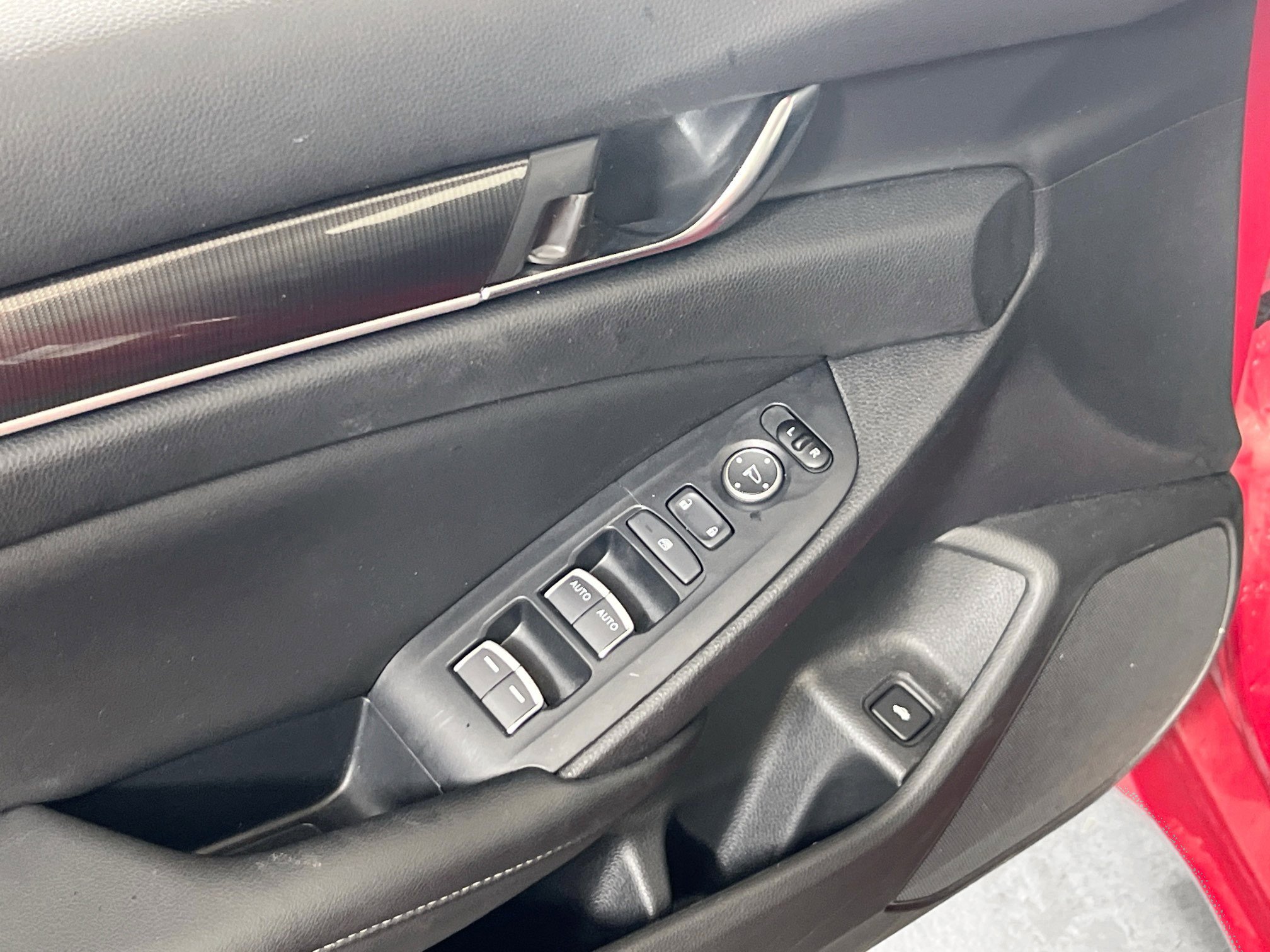 Used 2019 Honda Accord Sport image 17