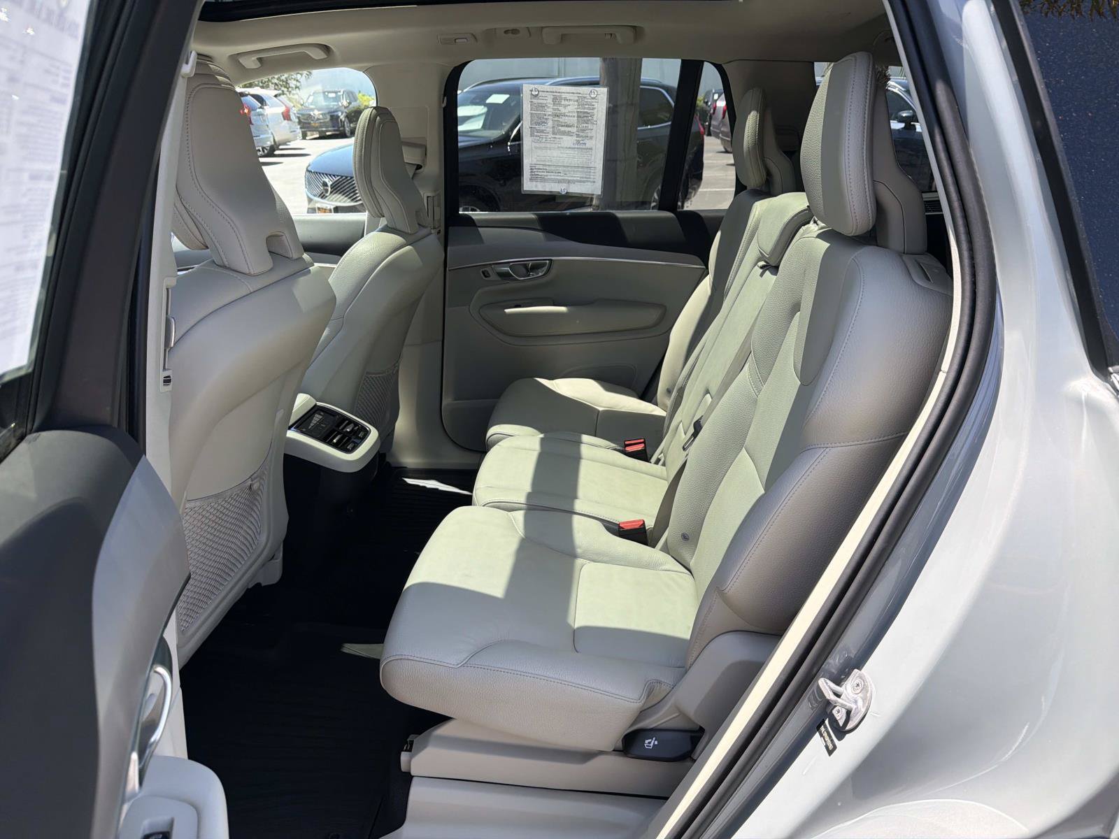 Certified 2024 Volvo XC90 B5 Core w/ Climate Package AWD/4WD image 21