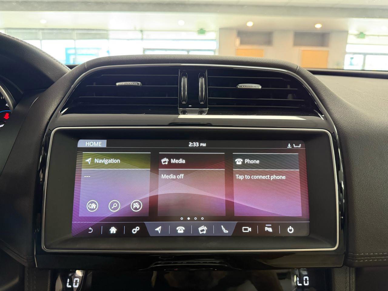 Used 2019 Jaguar F-PACE Prestige AWD/4WD image 18